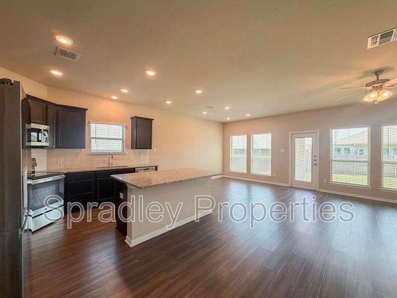 Temple House: 2037 Yarrelton Dr.