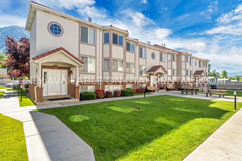Provo House: 528 N 720 E