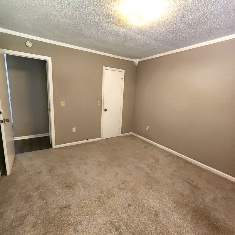 Taylors House: 24 Lee Way