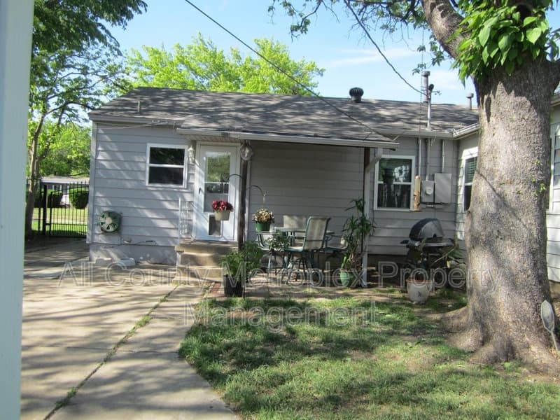 Dallas House: 3984 Park Lane