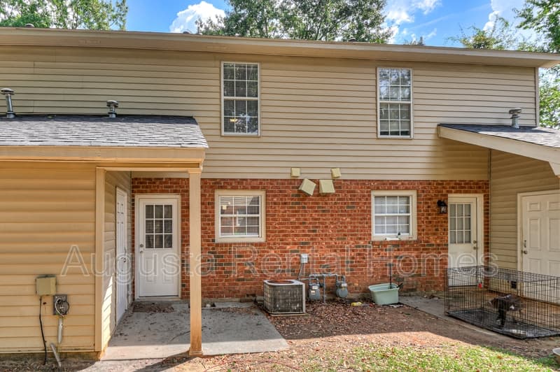 North Augusta Townhome: 140 Chalet North Boulevard - 140
