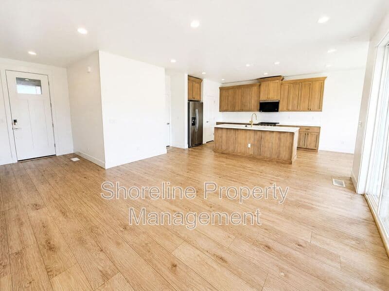 Star House: 8547 W Millcreek Drive