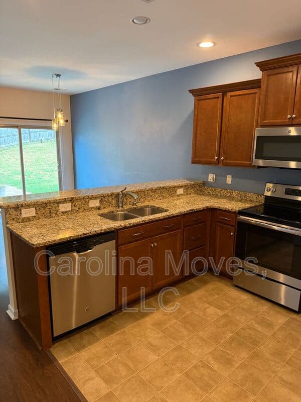 Inman House: 123 Dunnsmore Dr.