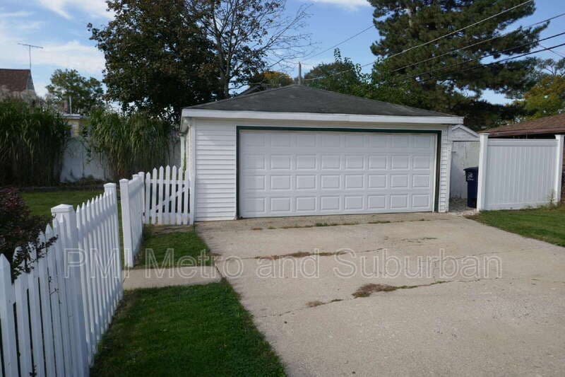 Des Plaines House: 984 Woodlawn Avenue