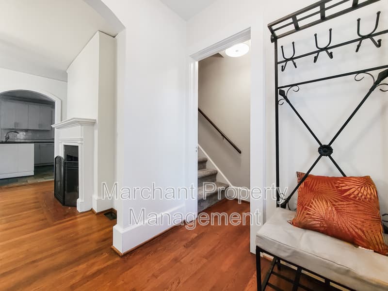 Greenville House: 111 W. Hillcrest Drive
