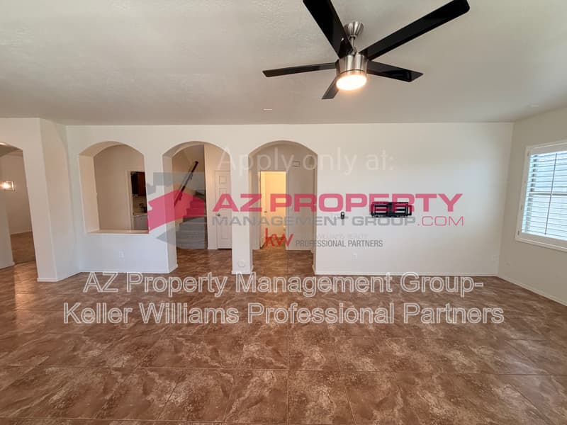 Buckeye House: 24733 W Vista Norte St