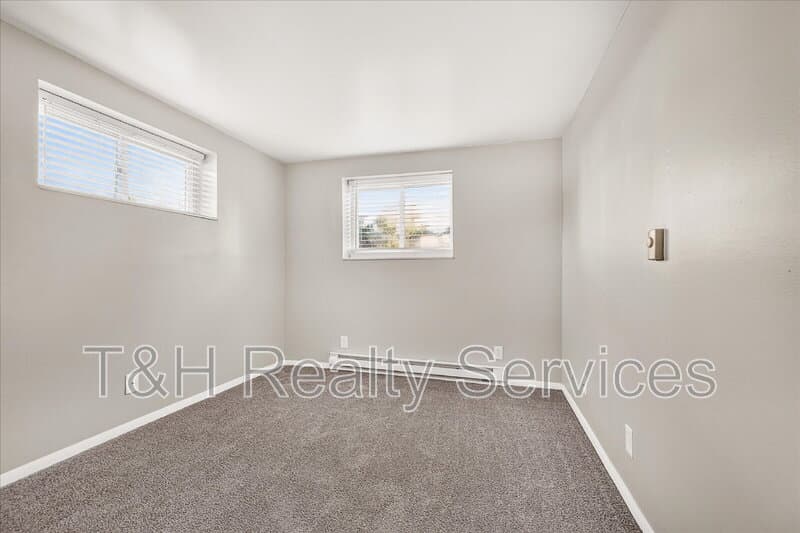 Noblesville Condo: 1142 Evans Avenue