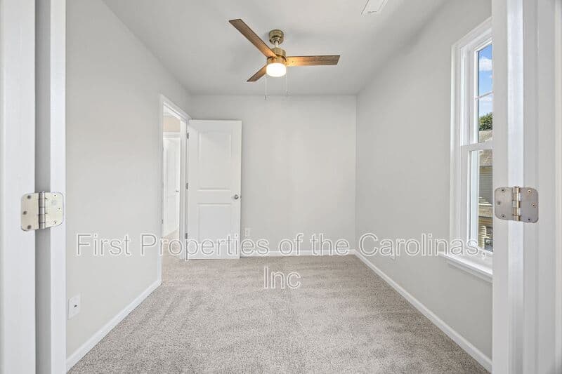 Lake Wylie Townhome: 305 Sandy Spring Lane