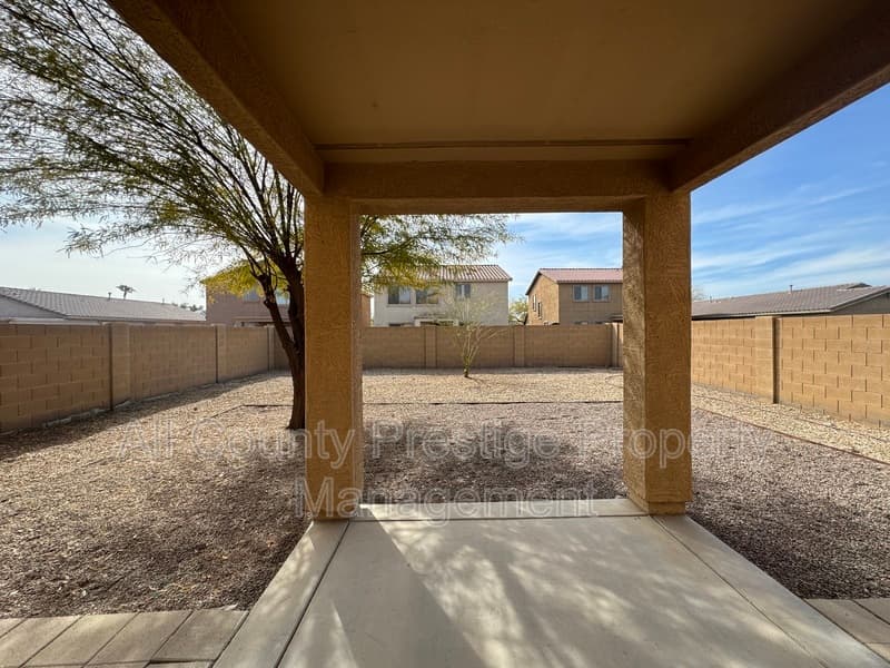 Laveen House: 6859 W Darrel Road