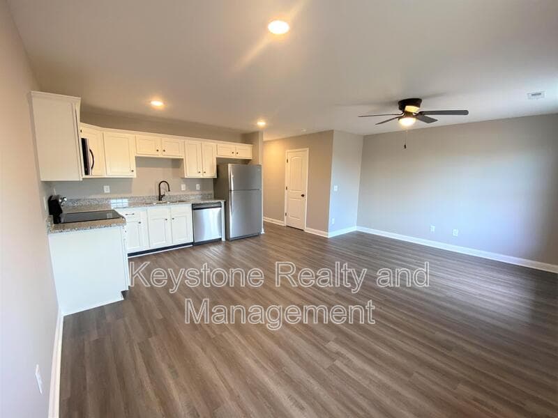 Clarksville Townhome: 580 Heritage Pointe Drive
