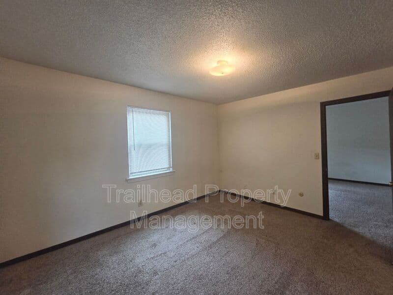 Independence House: 1314 E Frederick St
