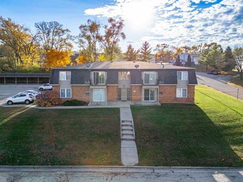 Rockford Condo: 3111 Jacqueline Drive - 2