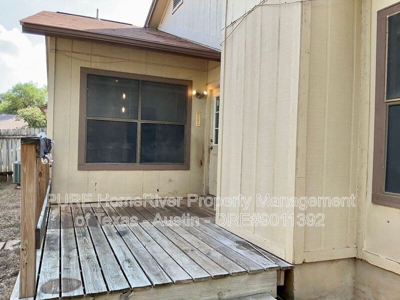 Cedar Park House: 3002 Cottonweed Trl