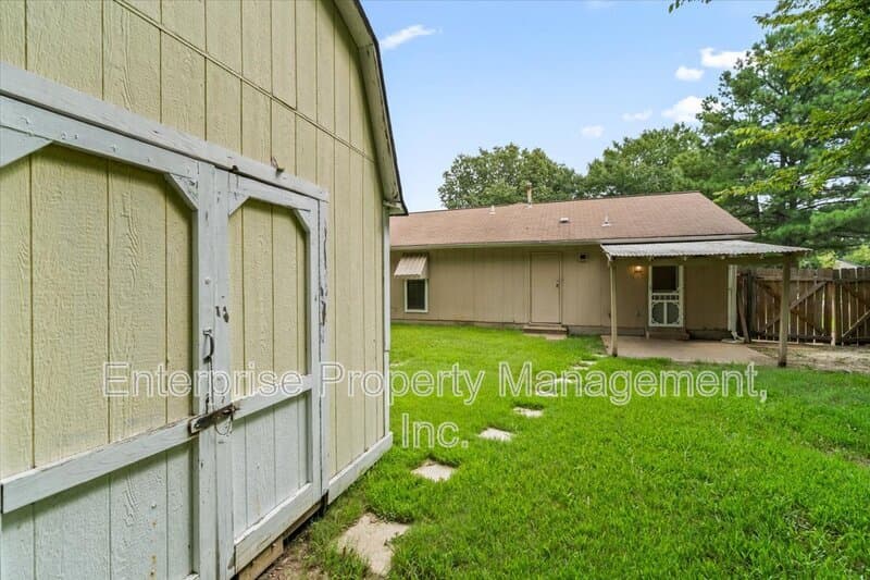 Memphis House: 7103 Tagen Dr
