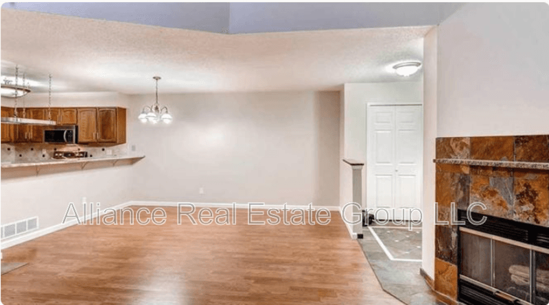Aurora Townhome: 10015 East Mexico Avenue - 1