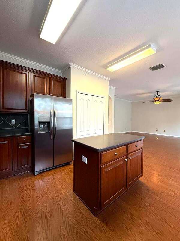 Riverview House: 11335 Village Brook Drive