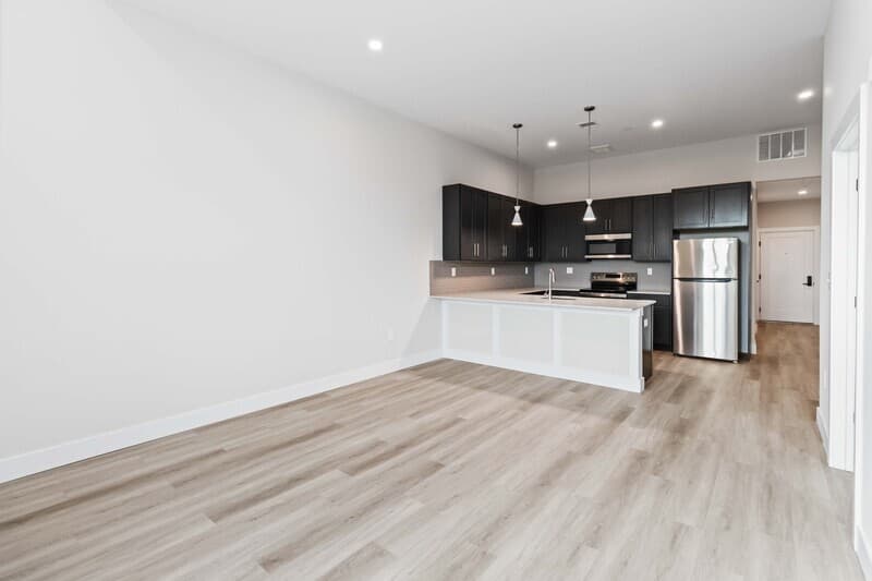 Flemington Condo: 70 Church St