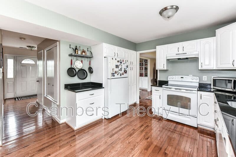 Herndon House: 1350 Shallow Ford Rd