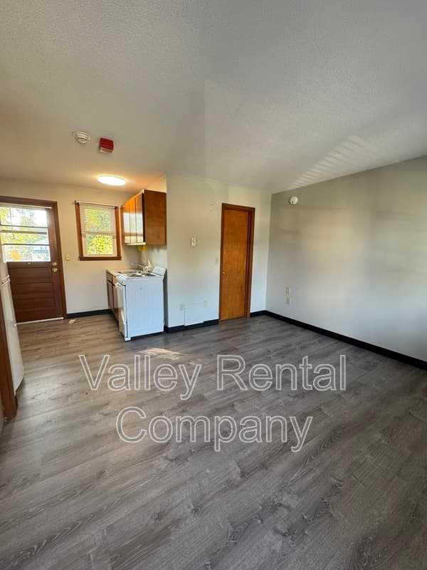 Agawam Condo: 21 Dwight Street - 9