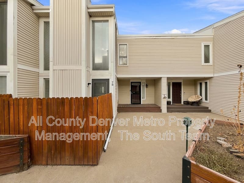 Denver Townhome: 1050 S Monaco St Pkwy
