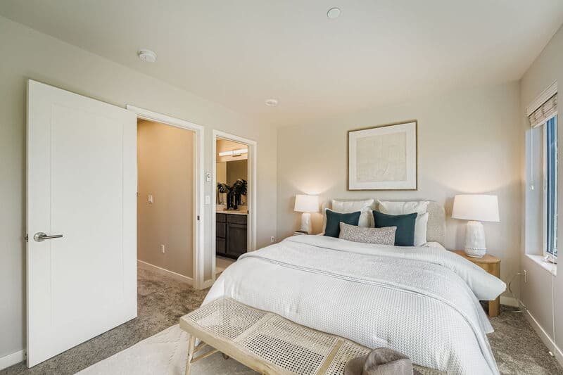 Seattle Condo: 1819 SW 96th Lane
