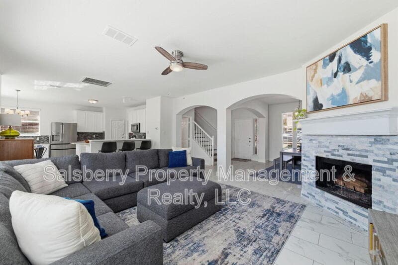 Fort Worth House: 4943 Sunset Ridge Drive