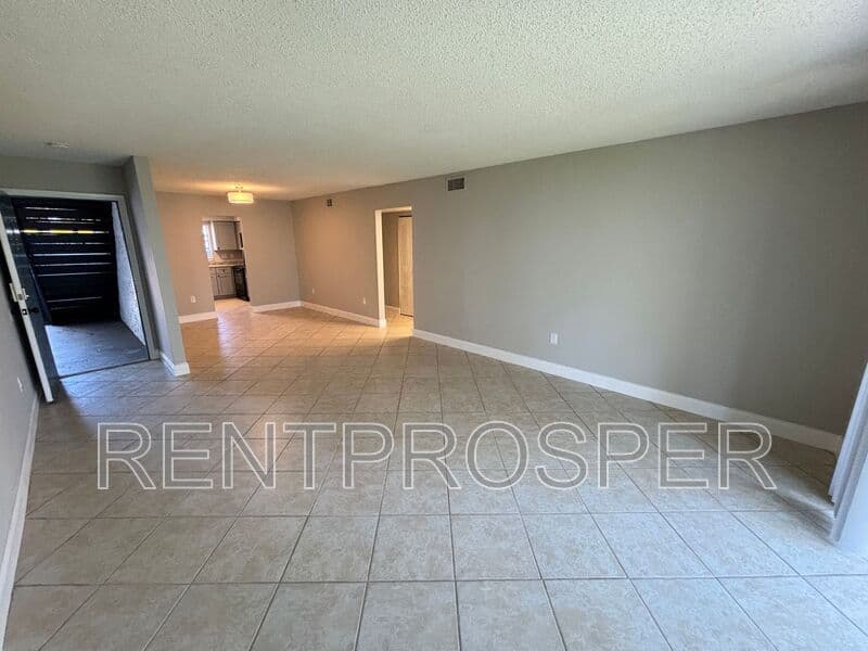 Orlando Condo: 4207 S. Semoran Blvd