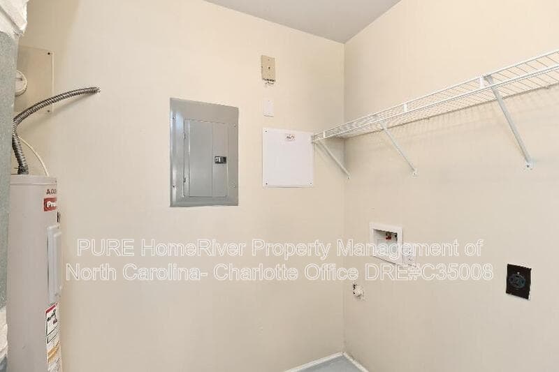Charlotte House: 14622 Via Sorrento Drive