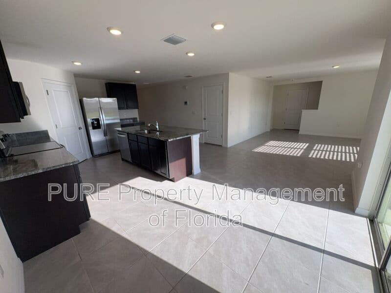 Ocala House: 5527 SW 43rd Ct