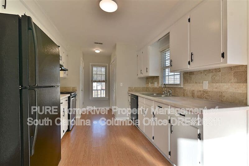 Lexington House: 213 Puller Ct