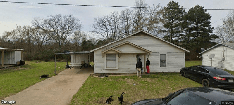 Henderson House: 117 Willowbrook Dr