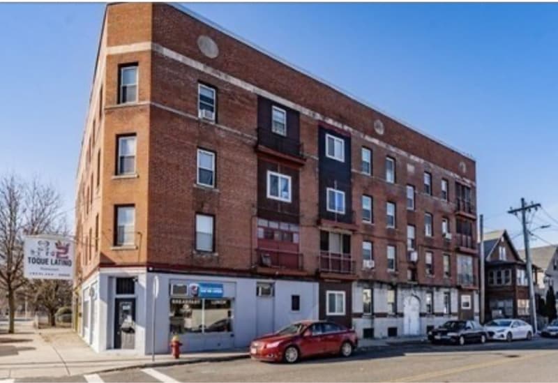 Chicopee Apartment: 926 Chicopee St