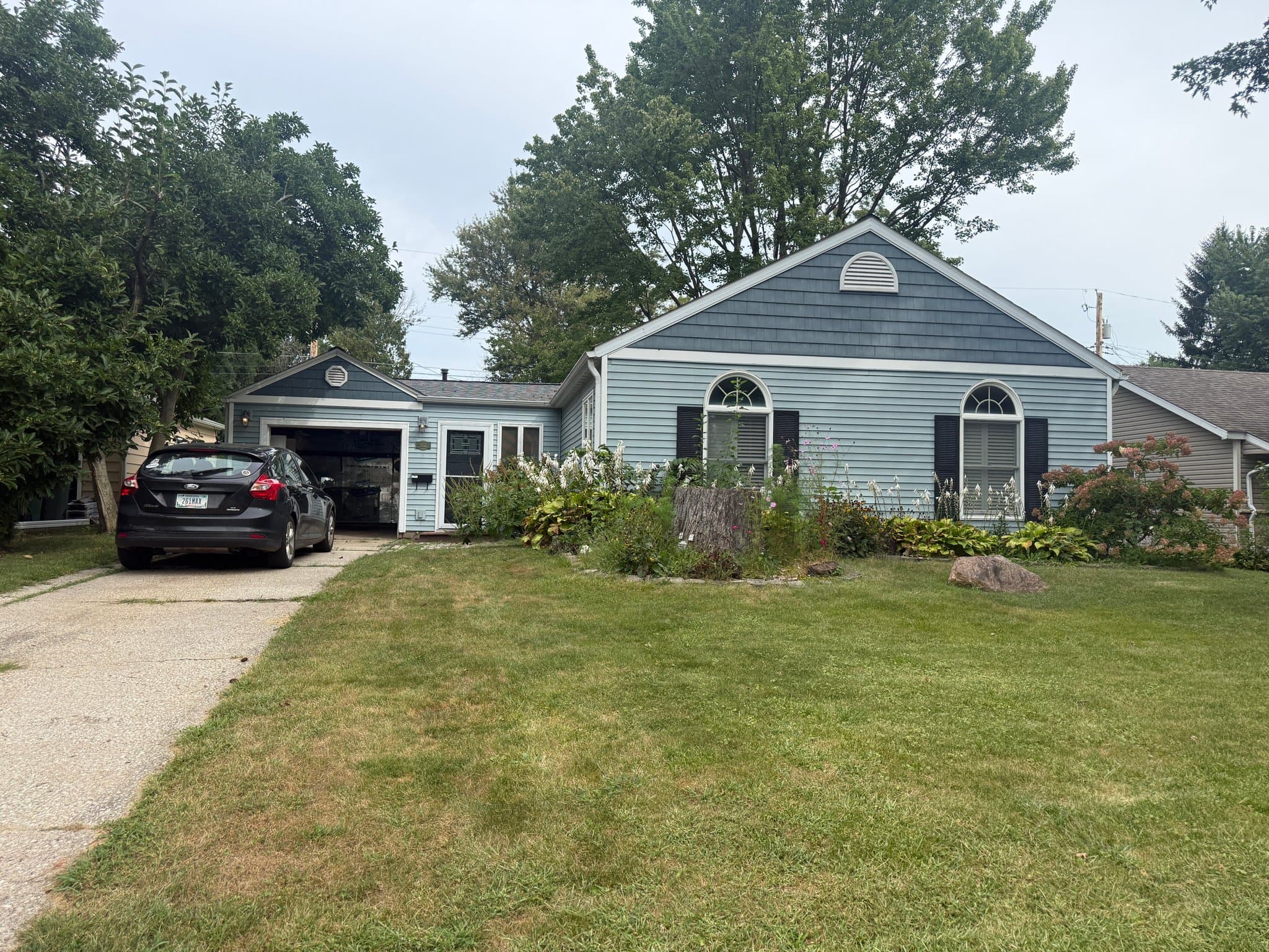 Valparaiso House: 901 E Chicago Street
