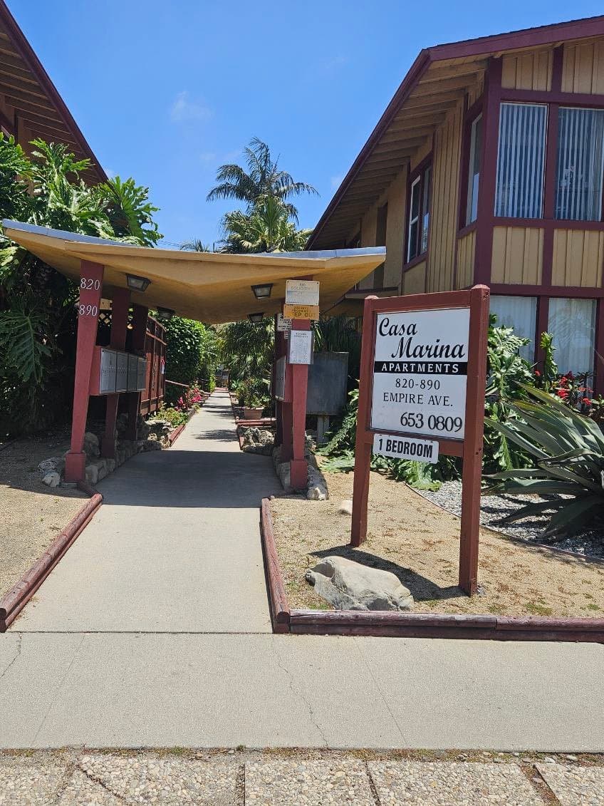 Ventura Apartment: 866 Empire Ave