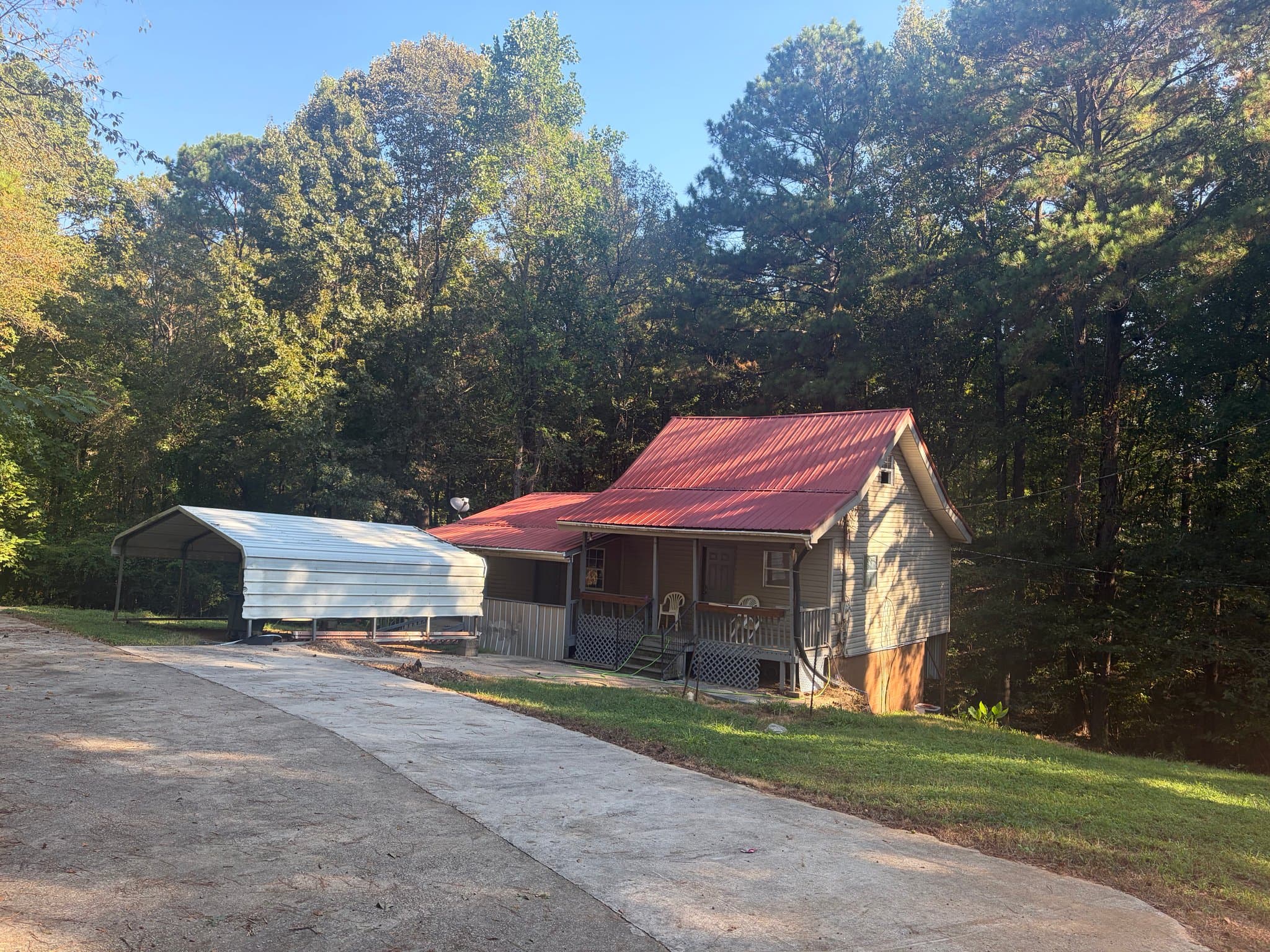 Lagrange House: 49 Beaver Cove Dr