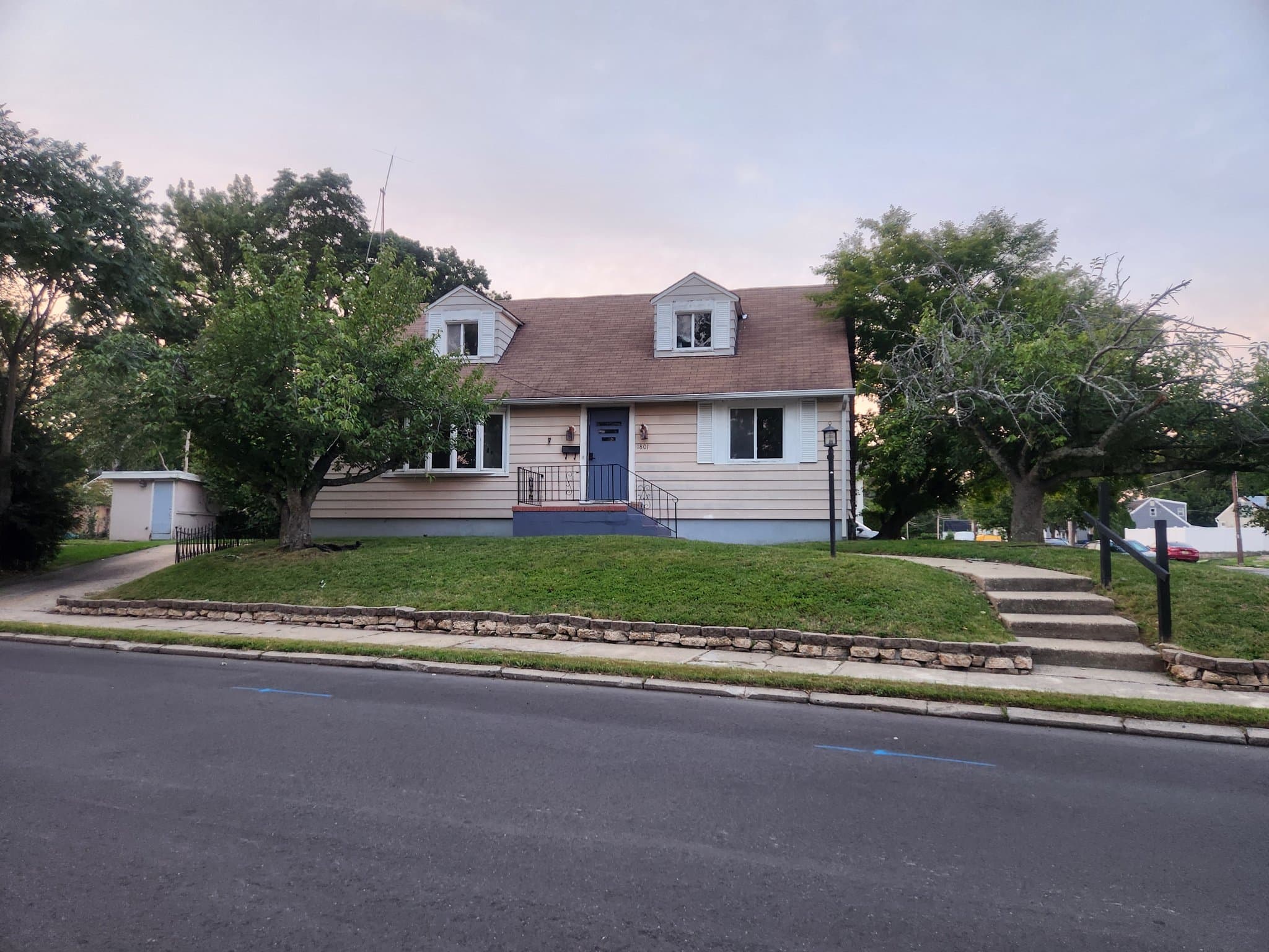 Neptune House: 1801 Milton Avenue
