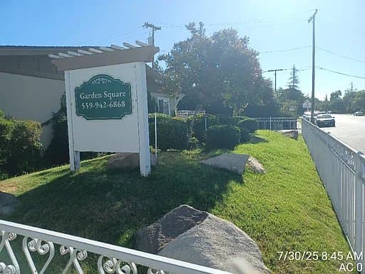 Fresno Townhome: 202 W Dakota, Ave