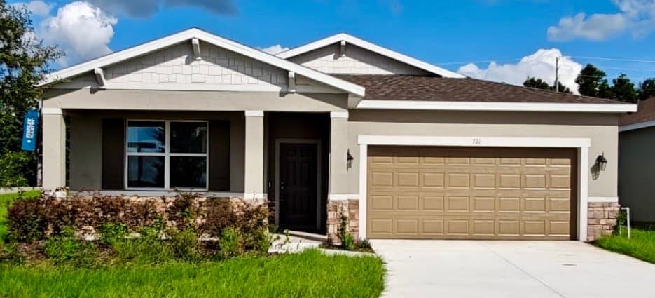 Eagle Lake House: 721 Crown Rose Dr