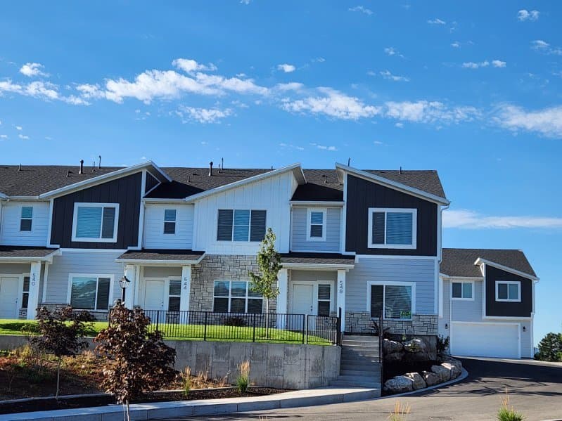 Providence Townhome: 517 W. 400 S.