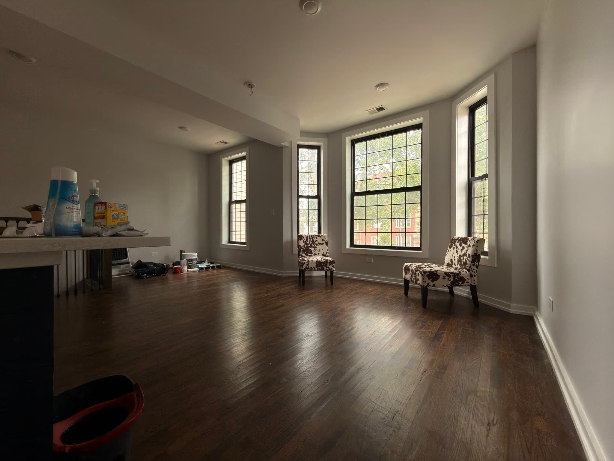 Chicago Apartment: 6040 S Rhodes Ave