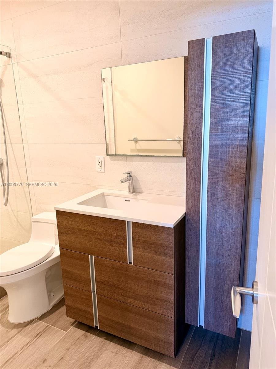 Coral Gables Condo: 90 Edgewater Dr