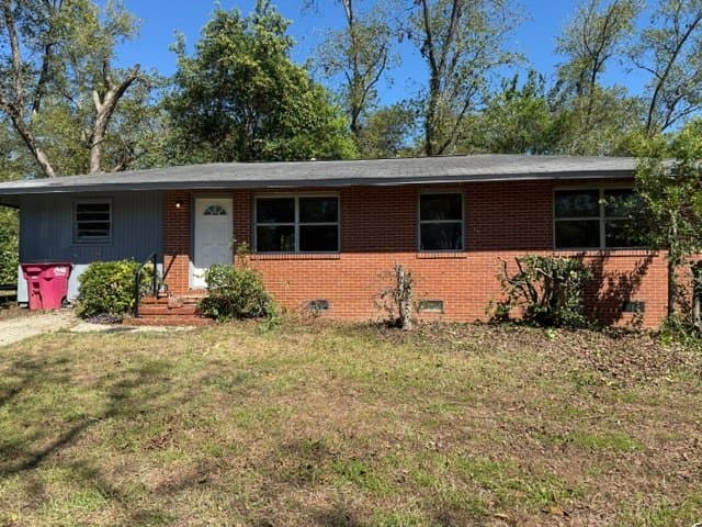 Macon House: 2405 Rosen Ave