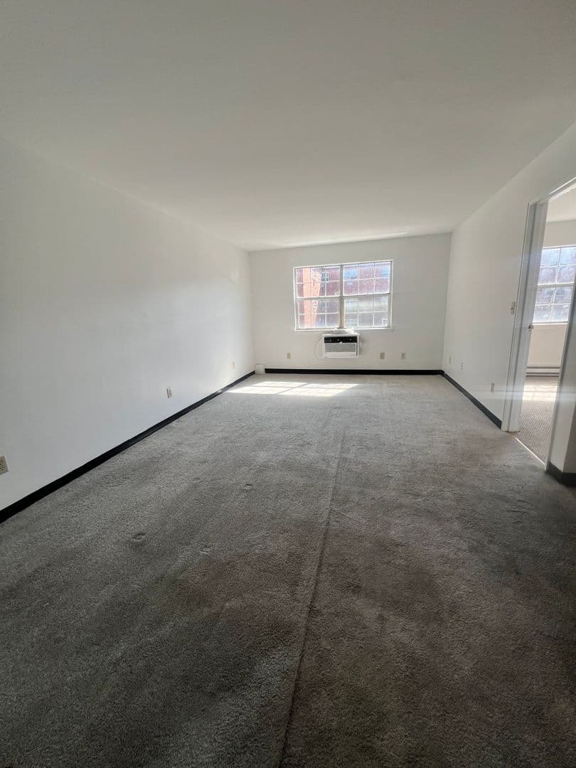 Bridgeport Apartment: 360 Palisade Ave