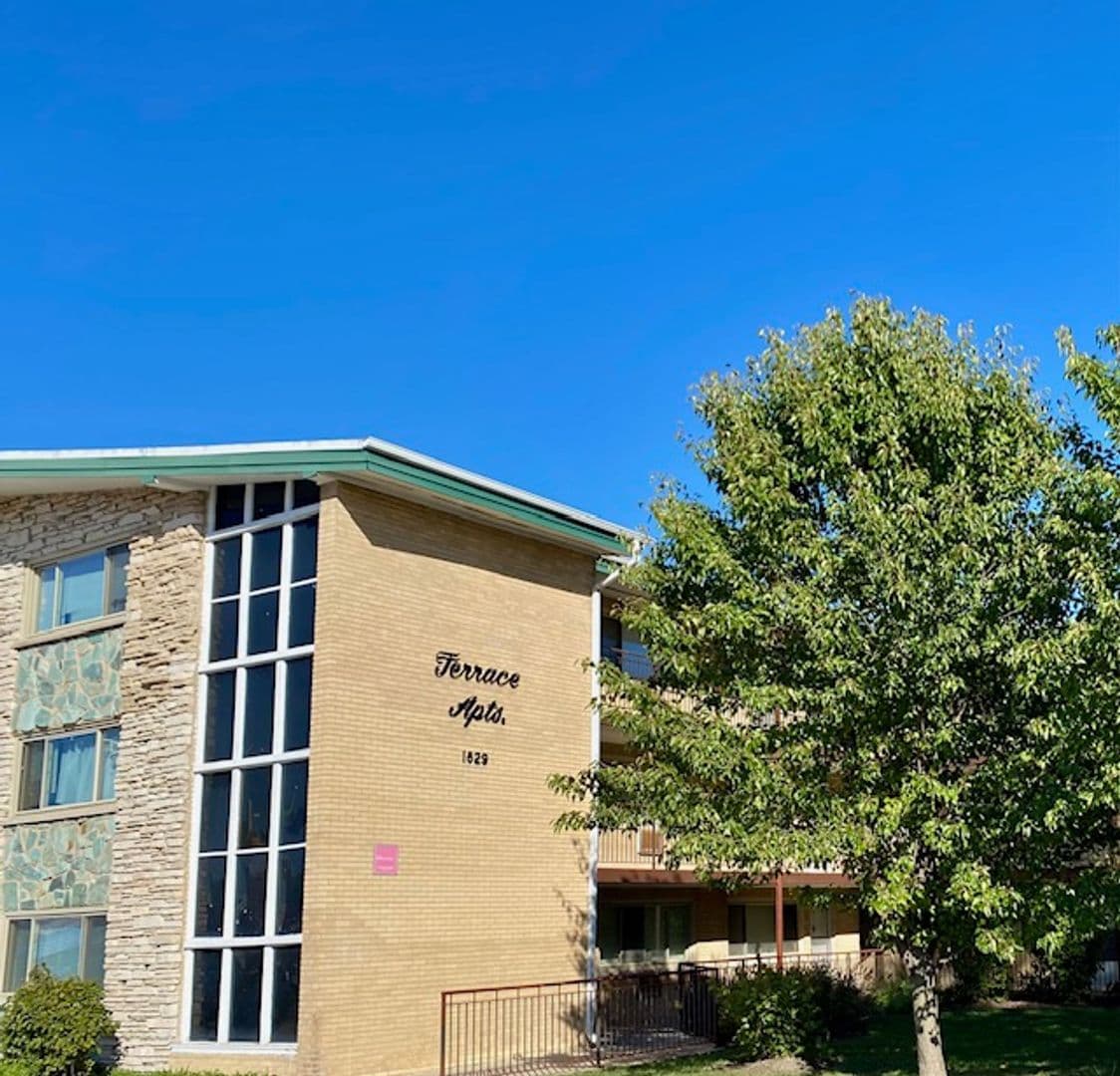 Melrose Park Apartment: 1829 N. 19th Avenue