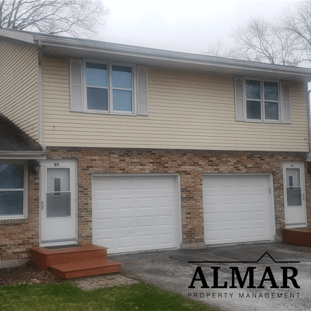 Findlay Apartment: 809/811 Balsley