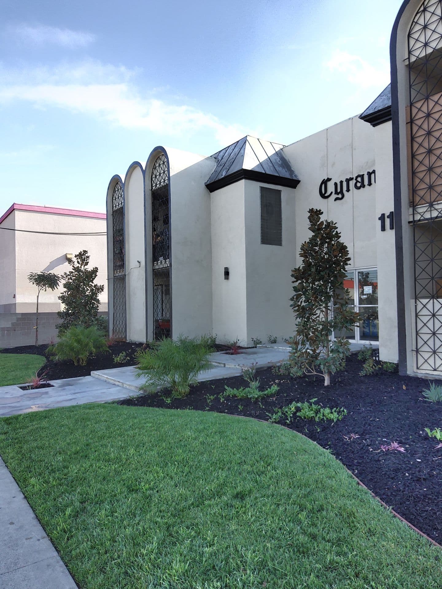 Downey Apartment: 11932 Paramount Blvd.