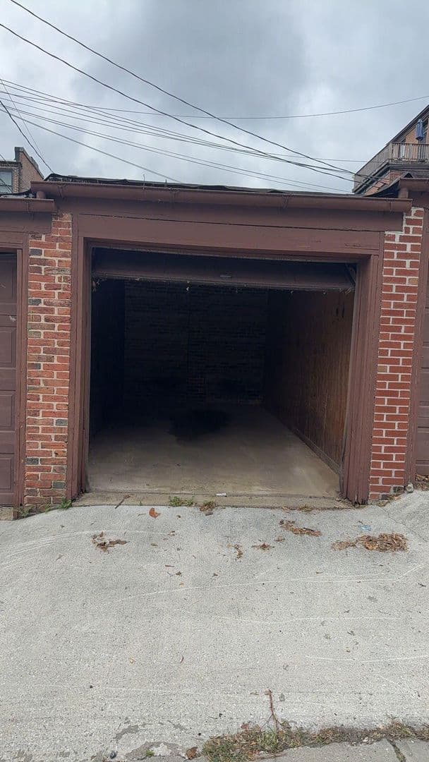 Baltimore Apartment: 213 W. Lanvale St.