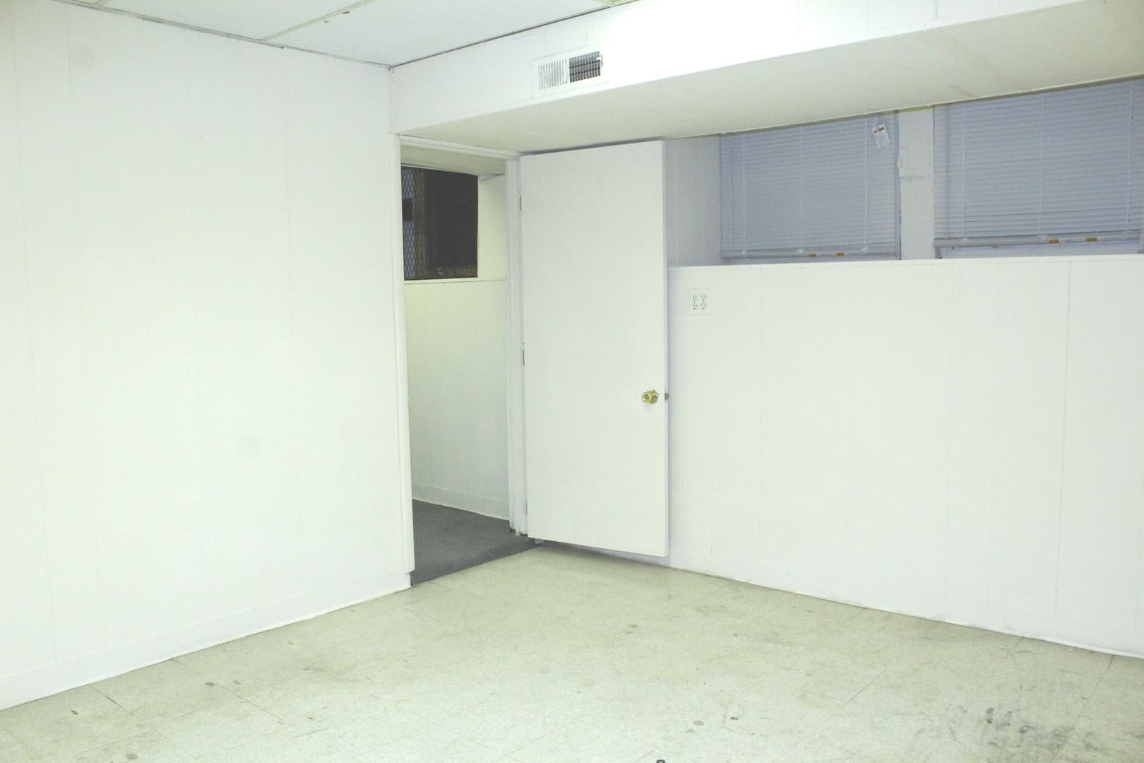 Baltimore Apartment: 6 E. Read St,