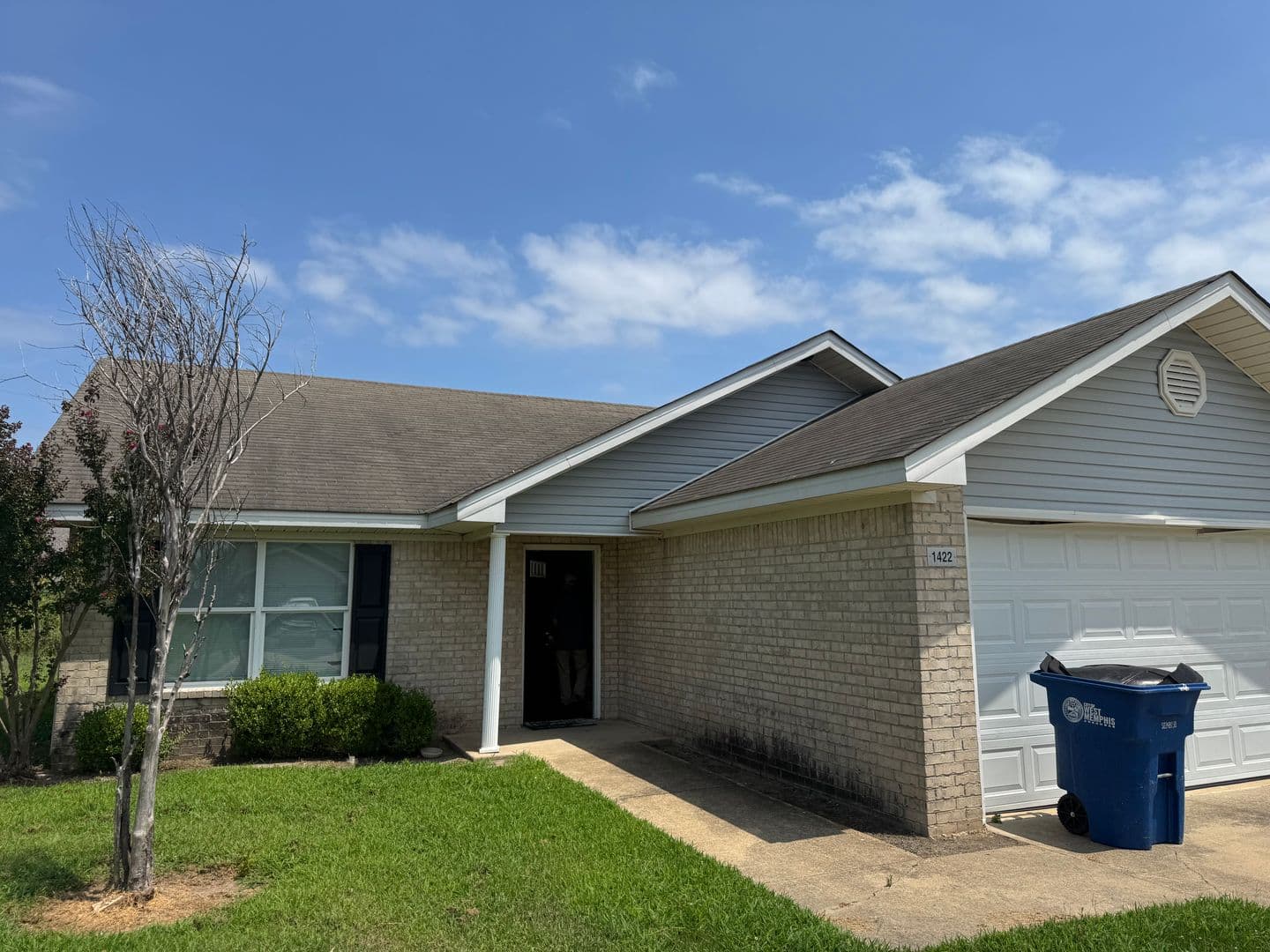 West Memphis Apartment: 1400 Village Dr