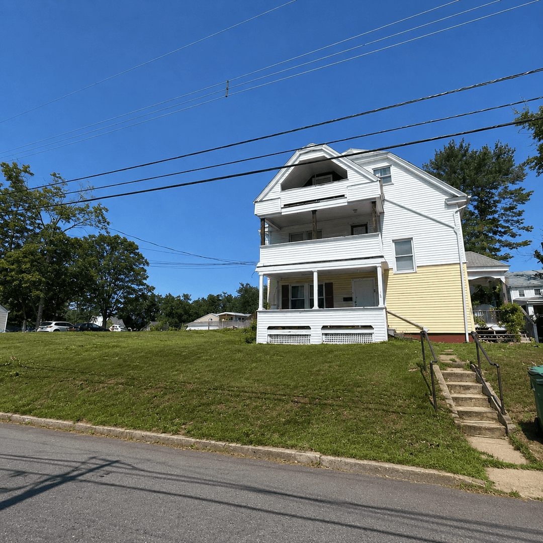 Bloomfield Apartment: 18 Darby Street